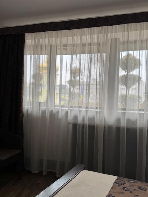 Charivna Taistra Bed and Breakfast Brovary Buitenkant foto