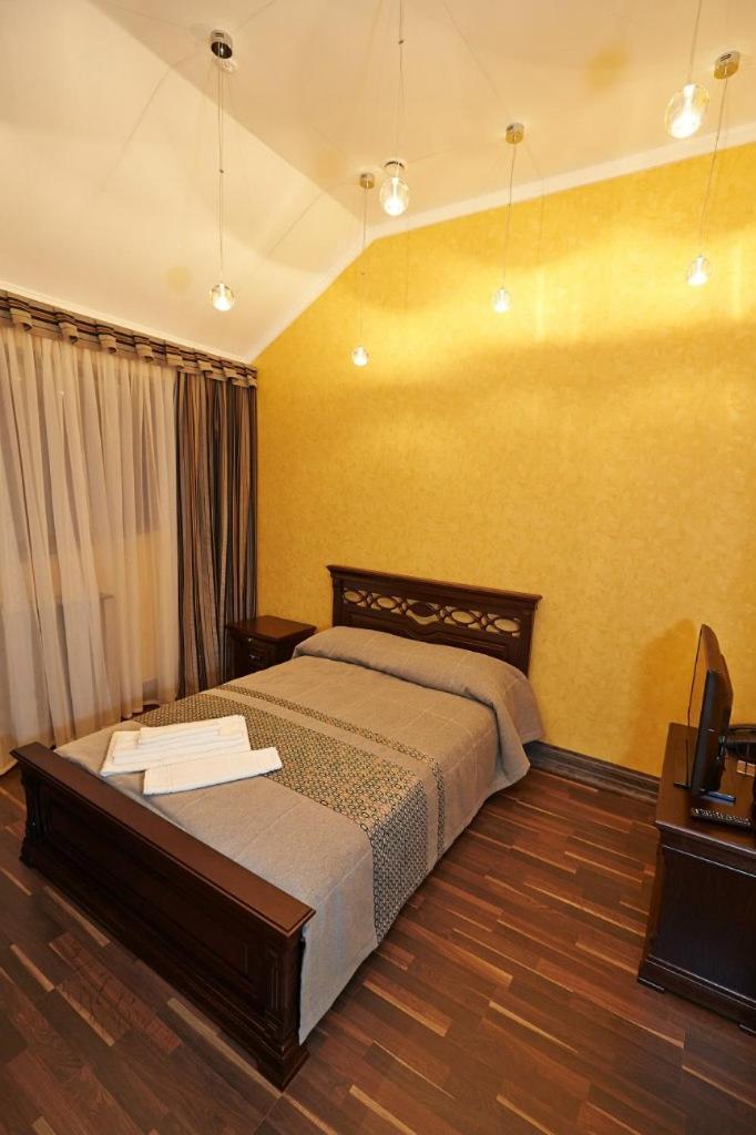 Charivna Taistra Bed and Breakfast Brovary Buitenkant foto