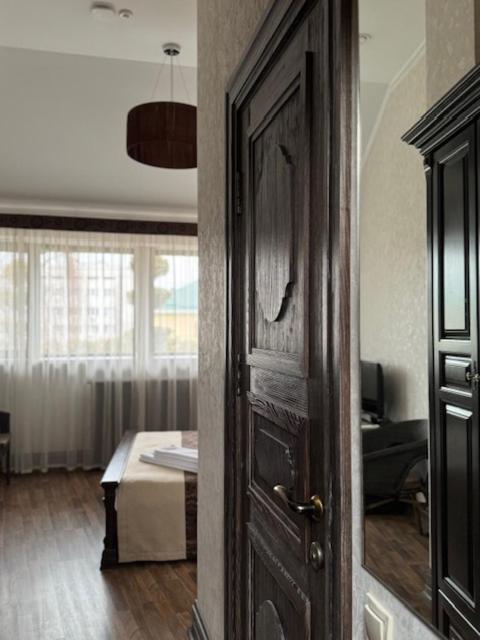 Charivna Taistra Bed and Breakfast Brovary Buitenkant foto