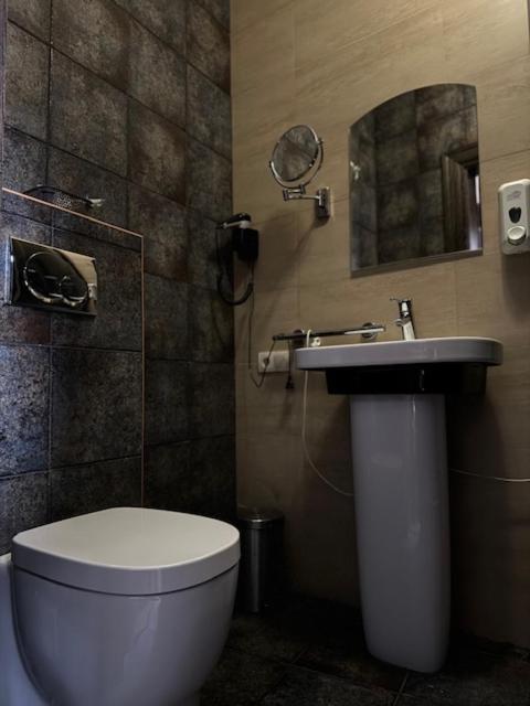 Charivna Taistra Bed and Breakfast Brovary Buitenkant foto